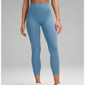 Lululemon Wunder Train size 6 / 25 inseam